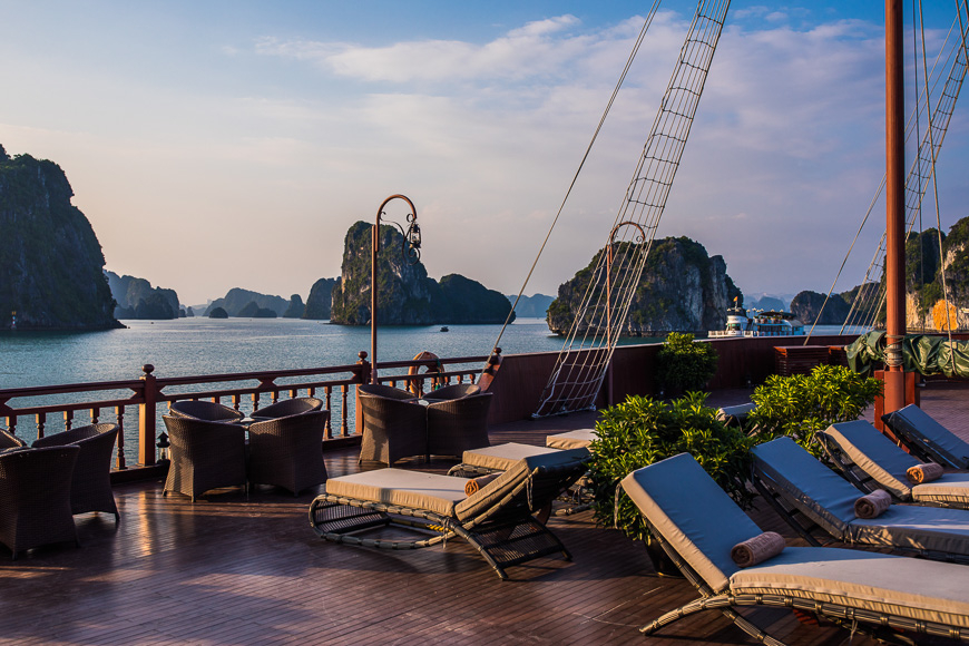 Croisière dans la baie d'Hạ Long