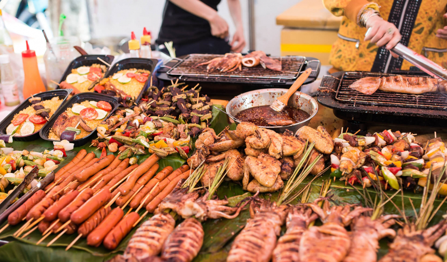 cuisine de rue grillée à HCMC