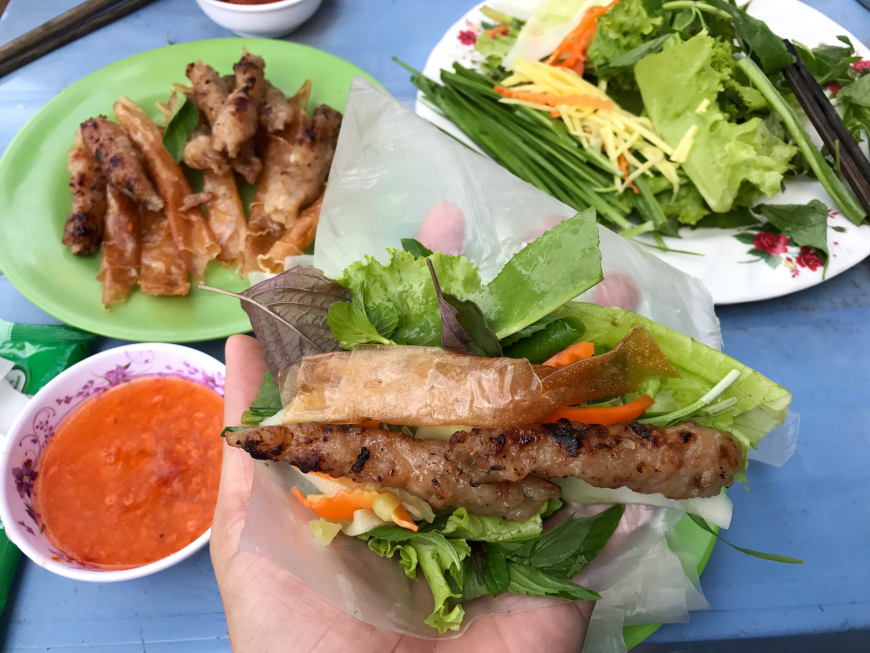Nem nướng ញ៉ាត្រាំង