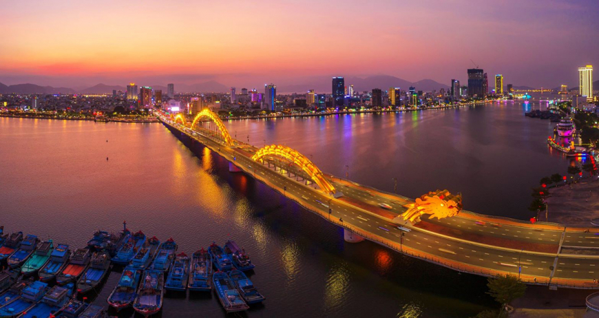 岘港