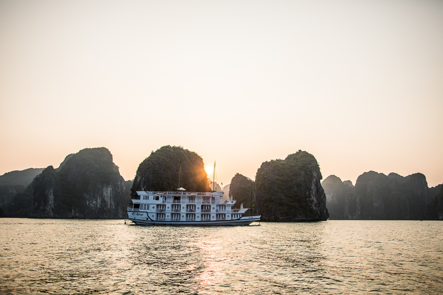 mejor crucero bahía de halong 2019